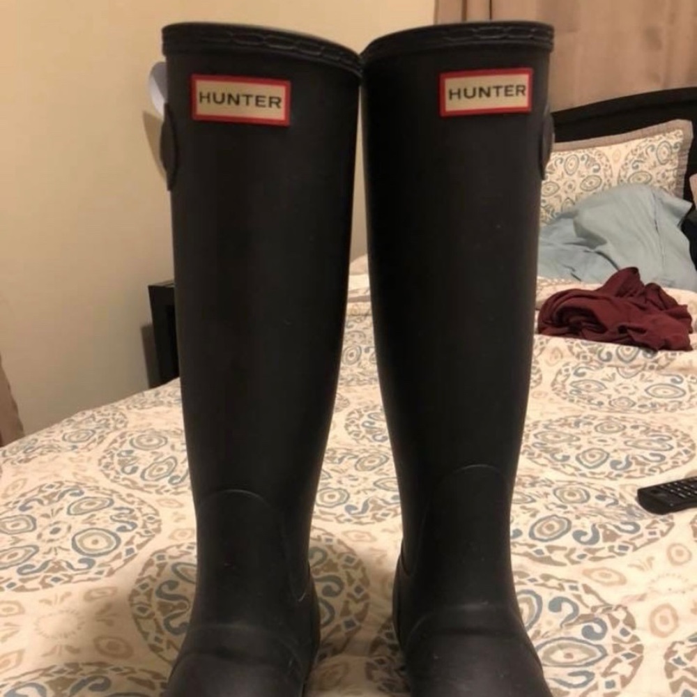 Hunter matte black rain boots